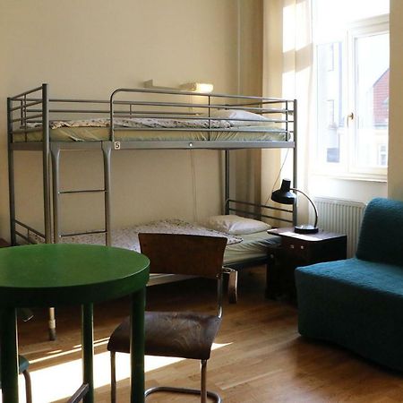 Hostel Lipa Praha Bagian luar foto