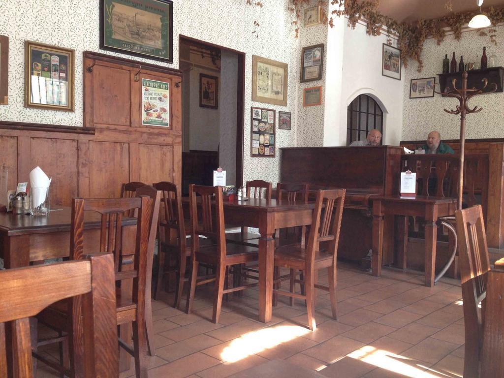 Hostel Lipa Praha Bagian luar foto