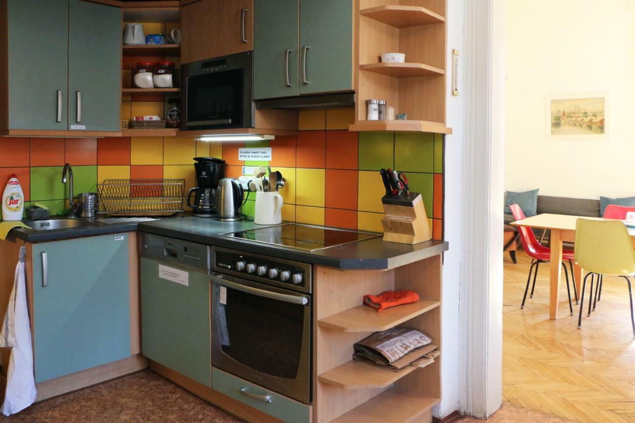 Hostel Lipa Praha Bagian luar foto