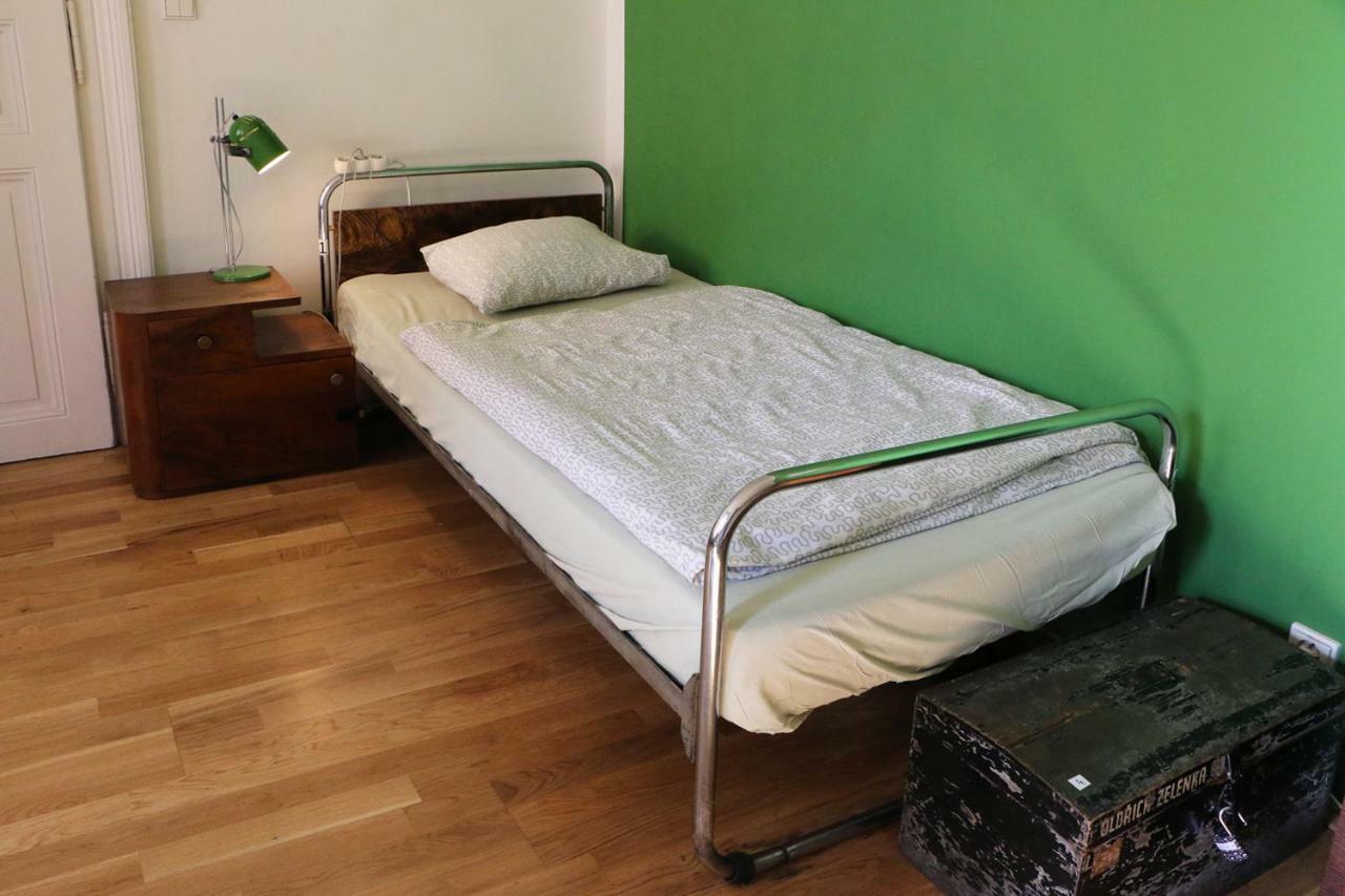 Hostel Lipa Praha Bagian luar foto